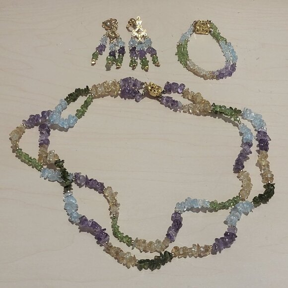 Multi Colored Gemstone Chip Necklace Bracelet Earrings Set - Picture 8 of 11